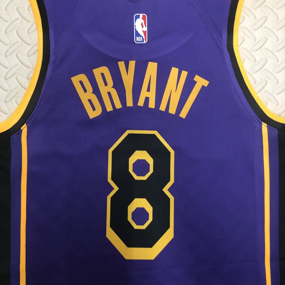 Foto 6 de Temporada 23 Lakers edición Jumpman número 8 Kobe