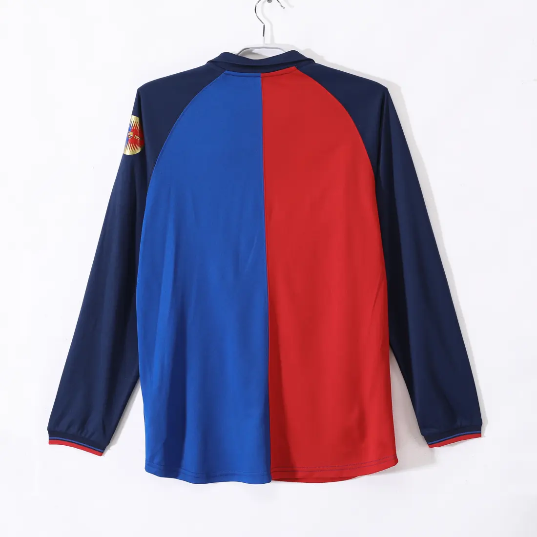 Foto 3 de Manga larga: Temporada 1999/00 FC Barcelona local edición centenario retro 3B