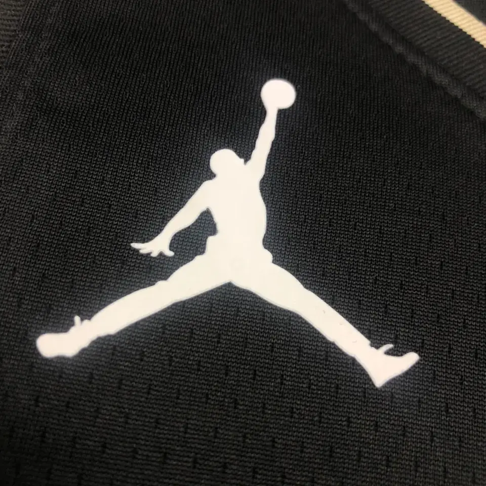 Foto 2 de Temporada 21 Bucks de Milwaukee Jordan edición limitada, n.º 34 Giannis Antetokounmpo