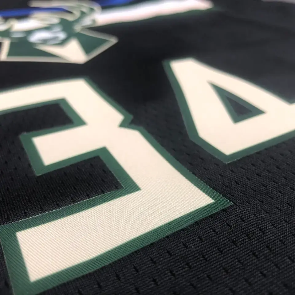 Foto 6 de Temporada 21 Bucks de Milwaukee Jordan edición limitada, n.º 34 Giannis Antetokounmpo