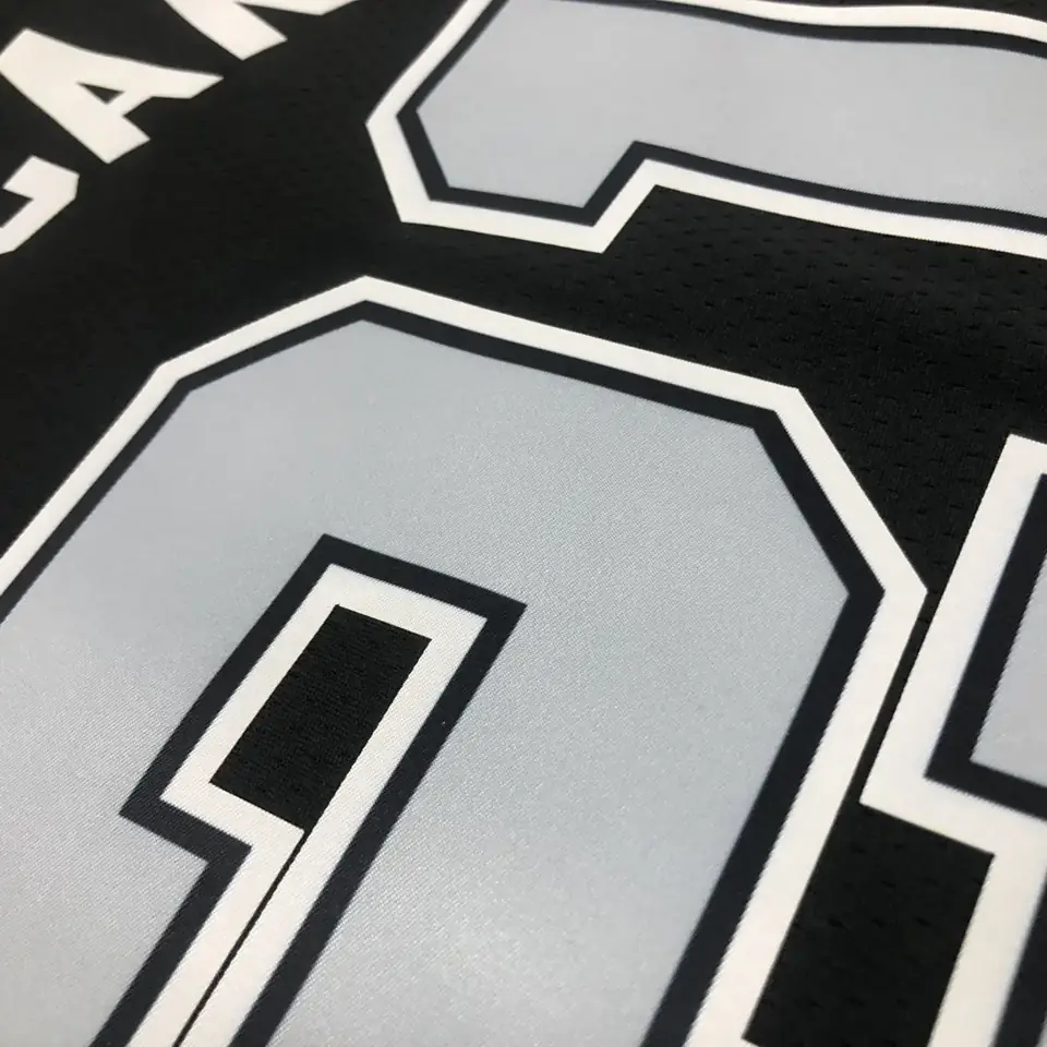 Foto 4 de Temporada 23 Spurs edición Jumpman número 21 Duncan