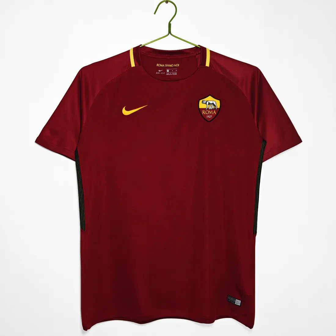 Foto 1 de Temporada 2017/18 Roma local retro5 A