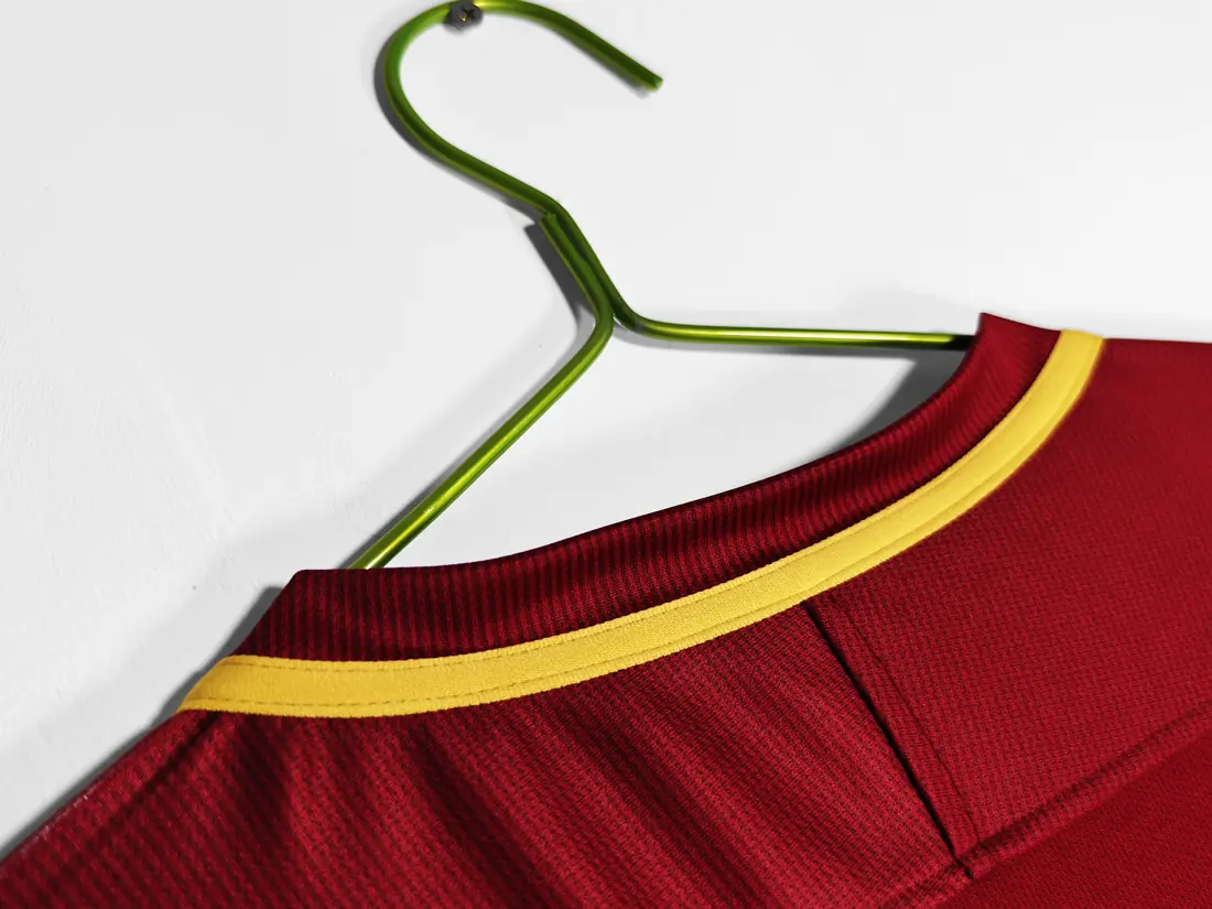 Foto 3 de Temporada 2017/18 Roma local retro5 A