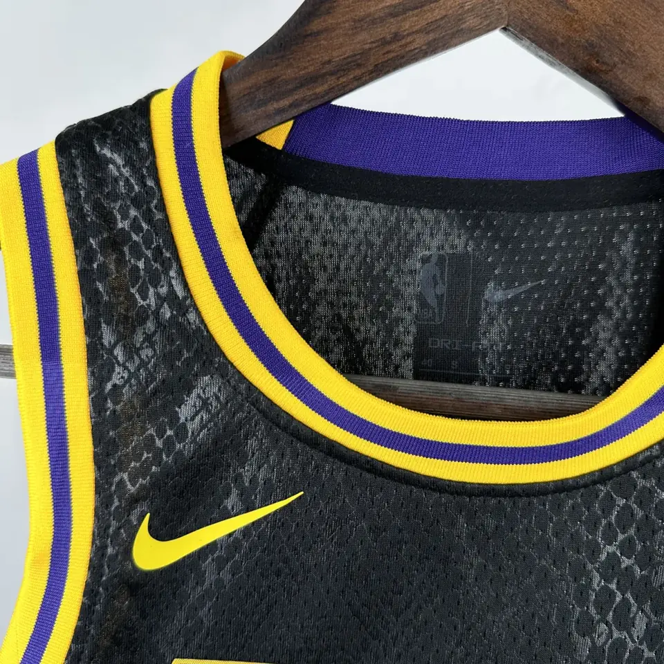 Foto 6 de Infantil: temporada 23 Lakers piel de serpiente número 77 Dončić