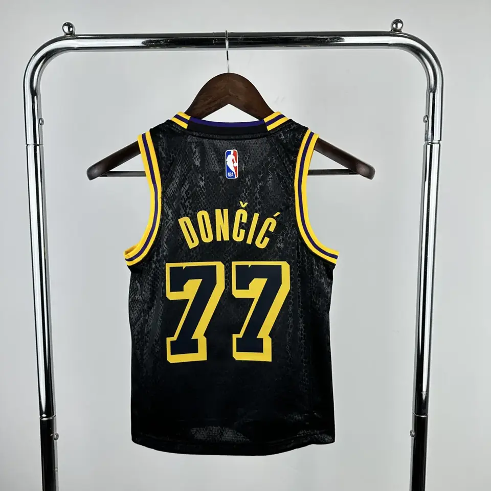 Foto 7 de Infantil: temporada 23 Lakers piel de serpiente número 77 Dončić