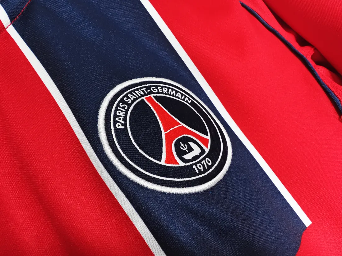 Foto 8 de Temporada 2004/05 Paris Saint-Germain visitante rojo 8 A