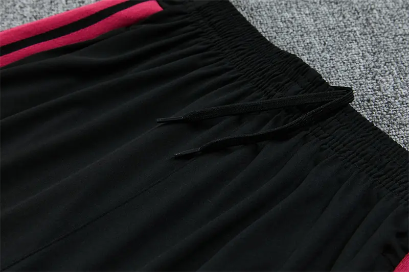 Foto 4 de 2627 Real Madrid negro con fucsia