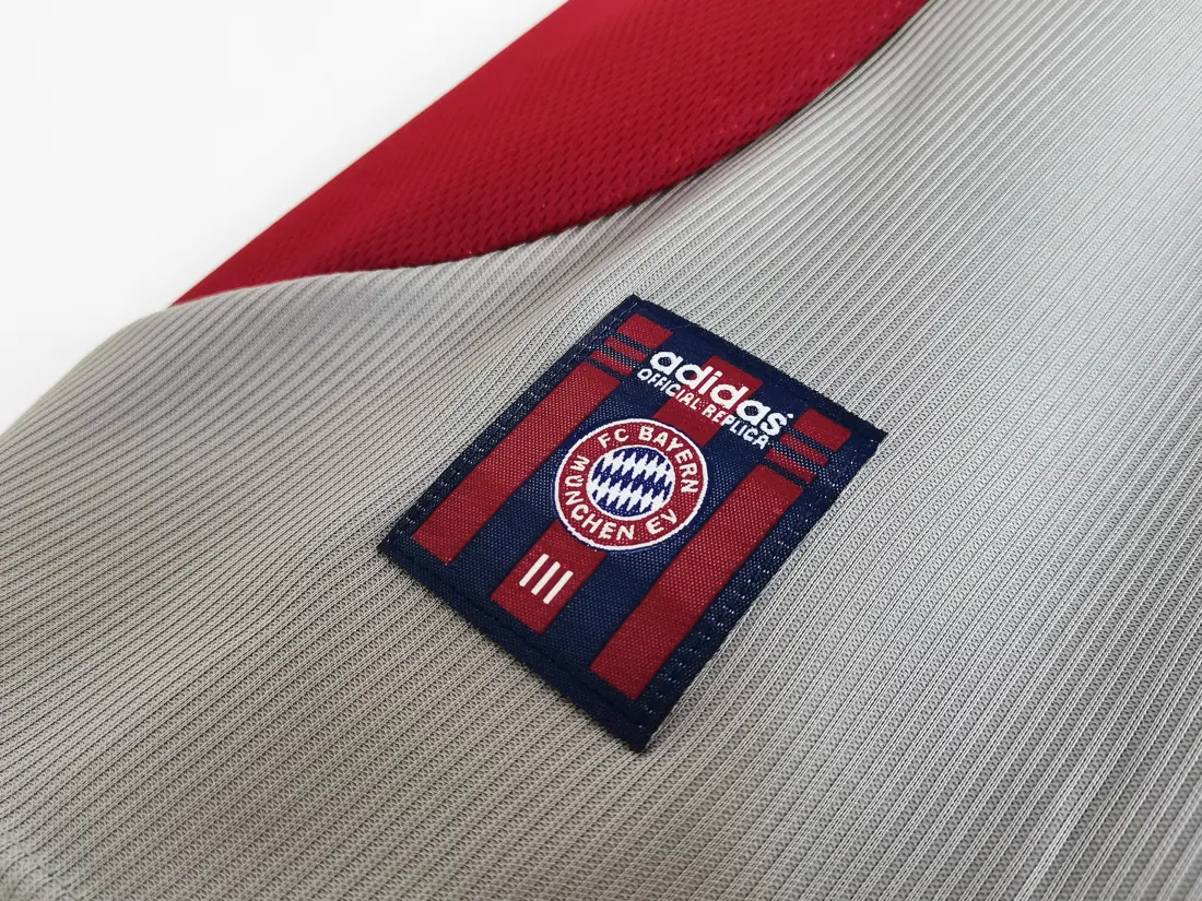 Foto 5 de Temporada 1998/99 Bayern de Múnich visitante retro 8A