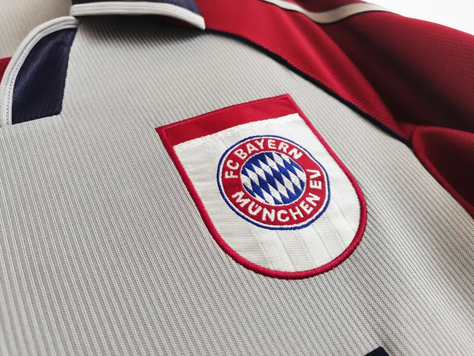 Foto 8 de Temporada 1998/99 Bayern de Múnich visitante retro 8A