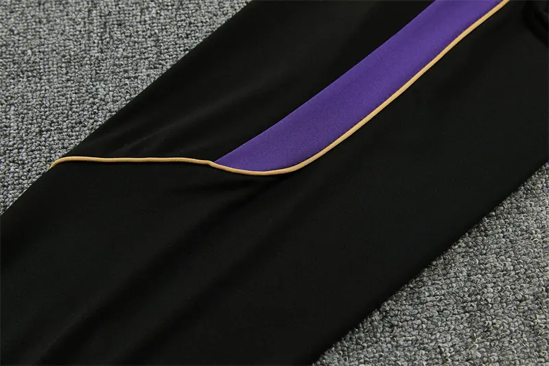 Foto 3 de 2627 Barcelona morado [edición colaborativa]
