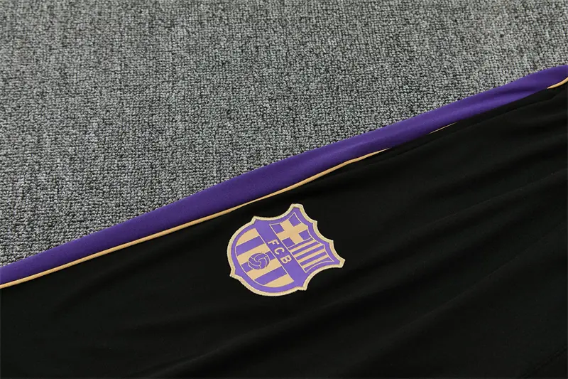 Foto 6 de 2627 Barcelona morado [edición colaborativa]