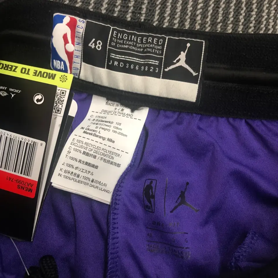 Foto 2 de Pantalones cortos morados modelo Air de los Lakers, temporada 21