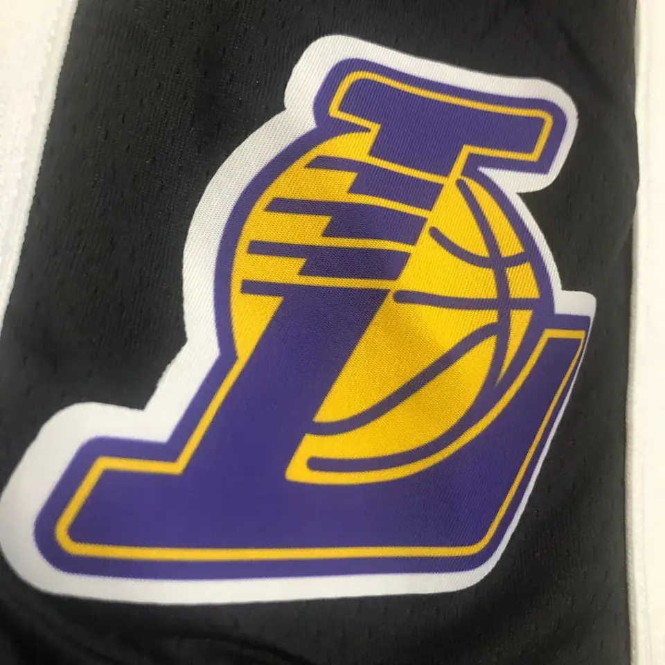 Foto 4 de Pantalones cortos morados modelo Air de los Lakers, temporada 21