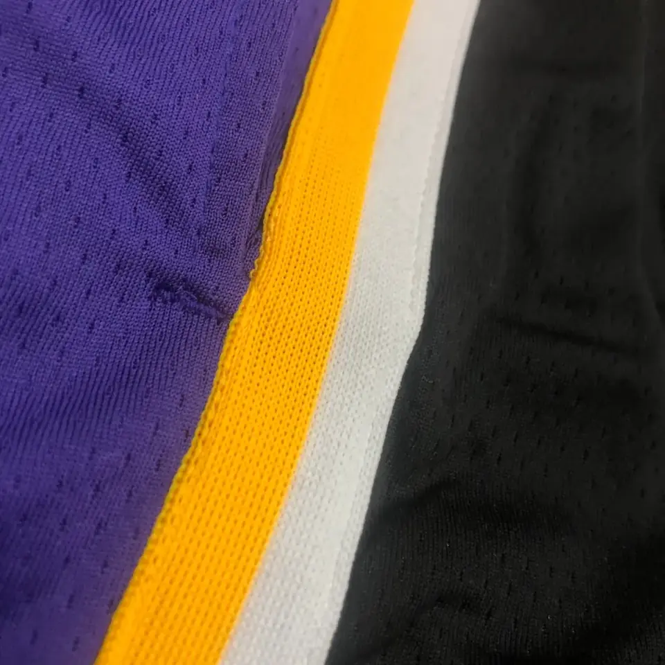 Foto 5 de Pantalones cortos morados modelo Air de los Lakers, temporada 21