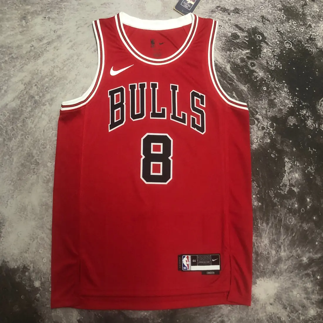 Foto 5 de Temporada 23 Chicago Bulls rojo n.º 8 LaVine