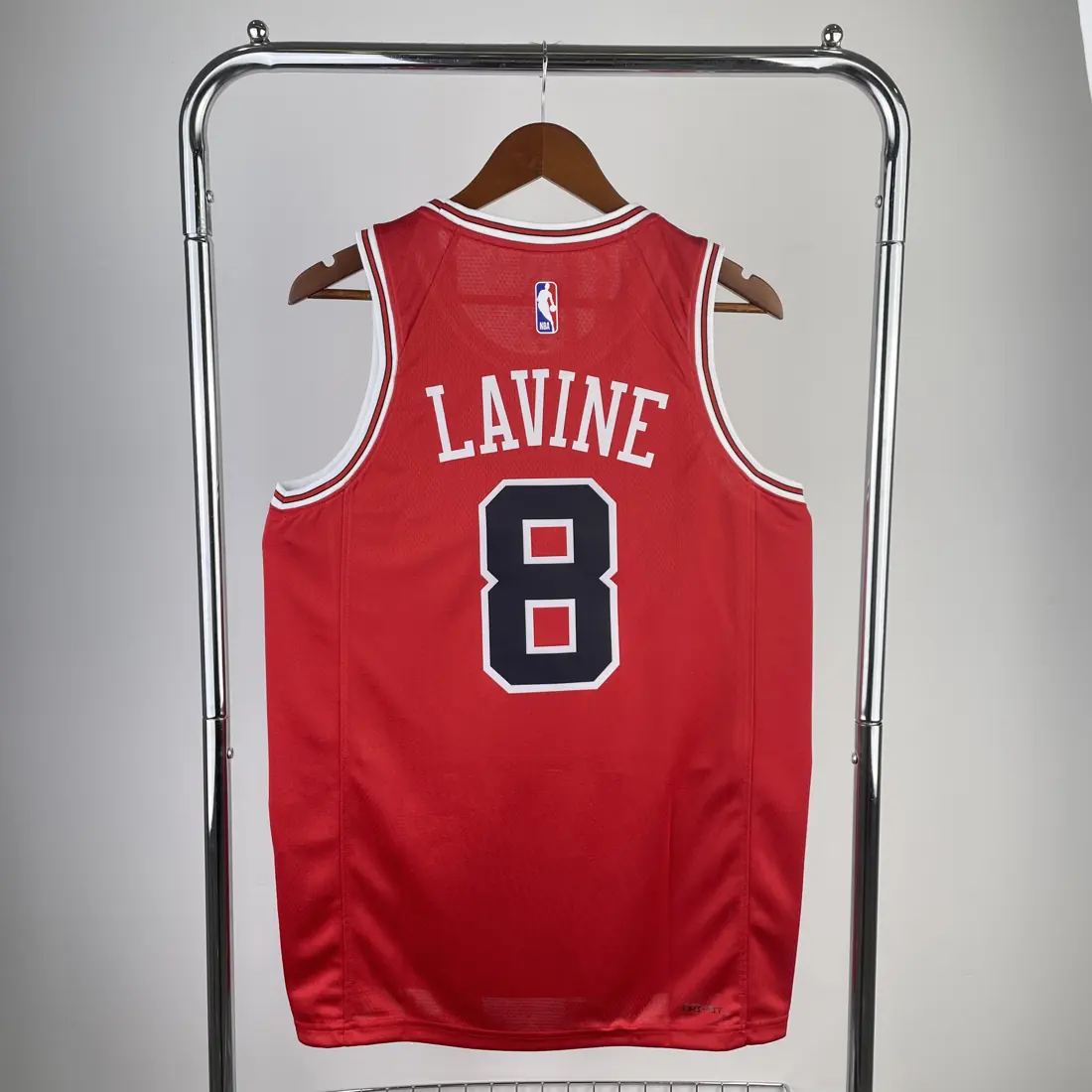 Foto 6 de Temporada 23 Chicago Bulls rojo n.º 8 LaVine