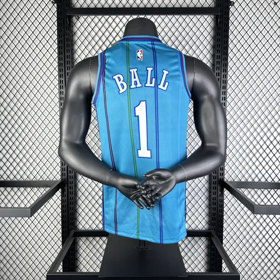 Foto 2 de Temporada 24 Hornets retro número 1 Ball