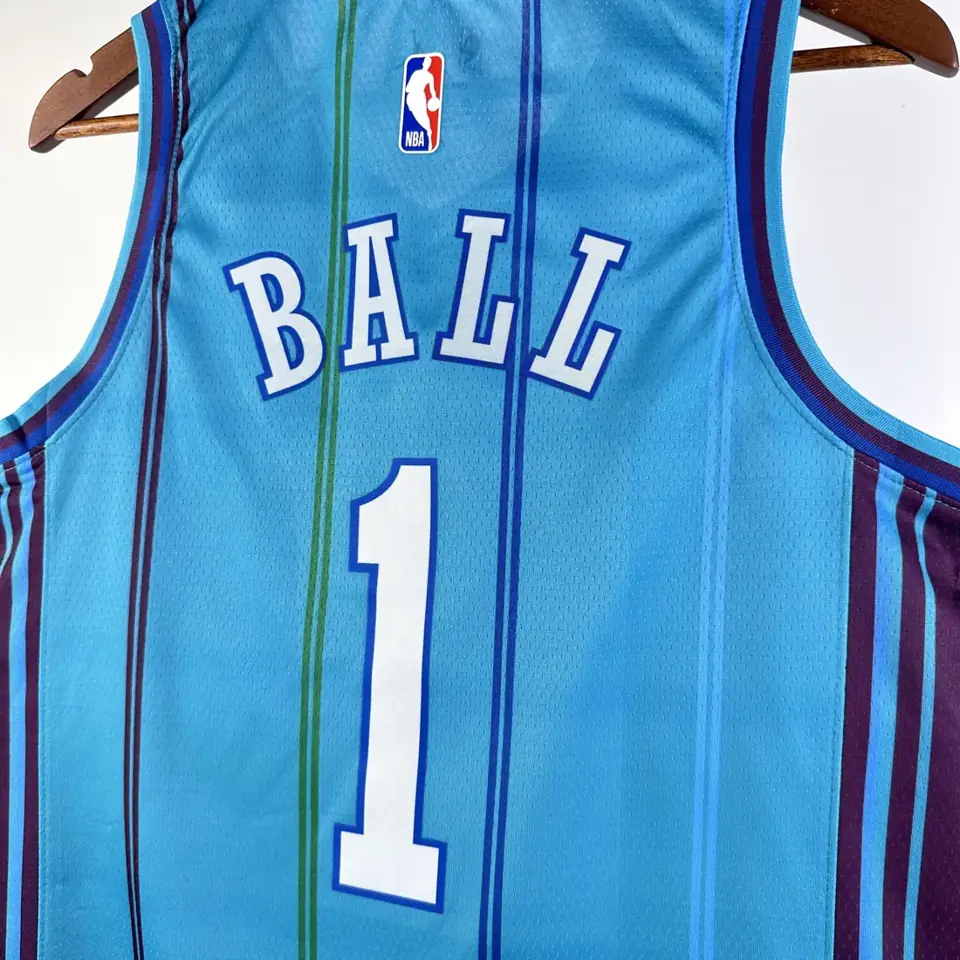 Foto 5 de Temporada 24 Hornets retro número 1 Ball