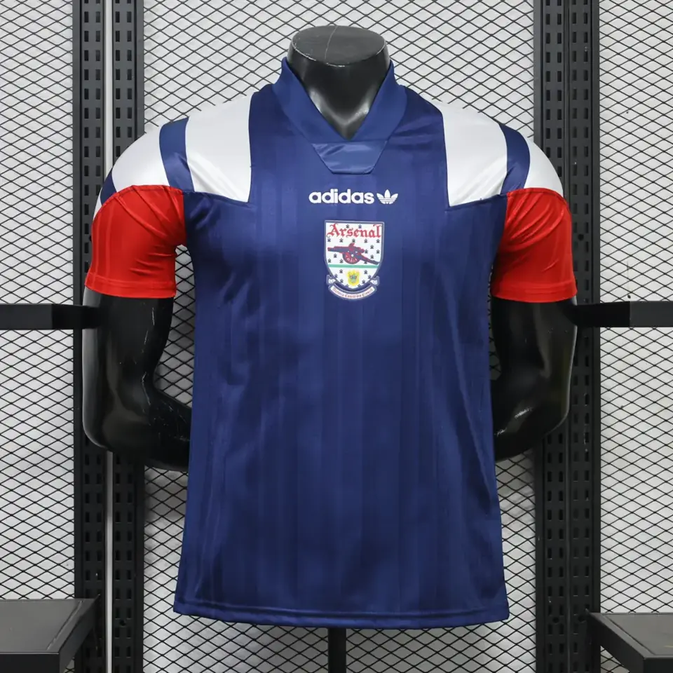 Foto 1 de 26. Camiseta retro del Arsenal, azul, tallas S-3XL