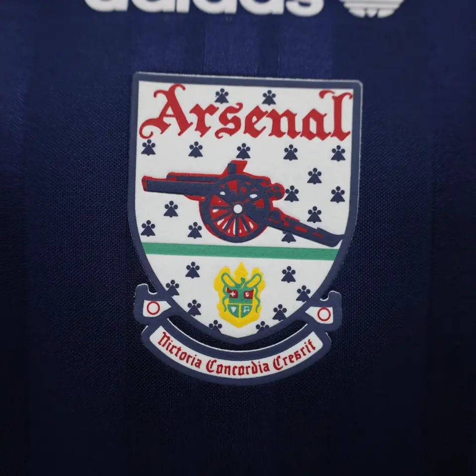 Foto 6 de 26. Camiseta retro del Arsenal, azul, tallas S-3XL
