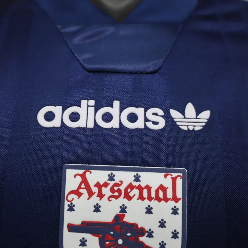 Foto 7 de 26. Camiseta retro del Arsenal, azul, tallas S-3XL