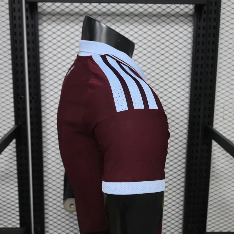 Foto 5 de Partido en casa del Aston Villa 26-27 con anuncios, S-2XL