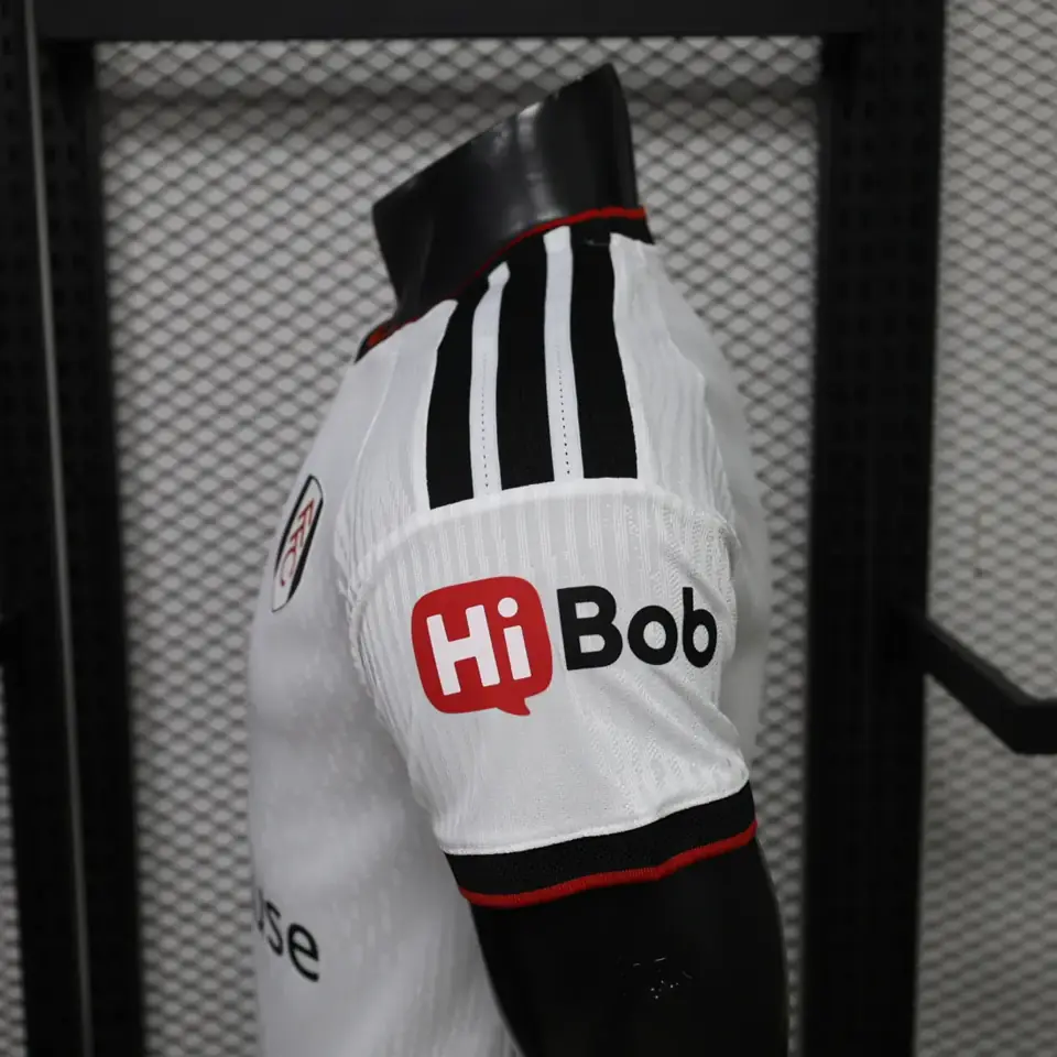 Foto 3 de Camiseta blanca del estadio del Fulham (temporada 26-27), tallas S-2XL