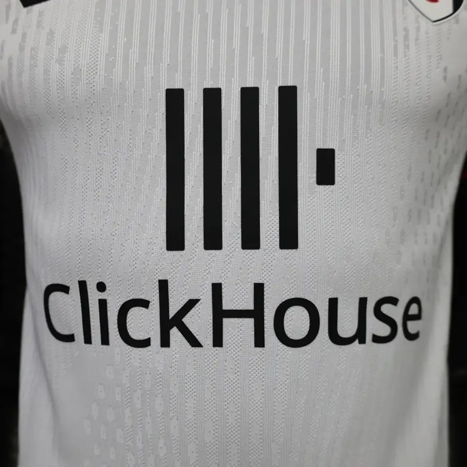 Foto 7 de Camiseta blanca del estadio del Fulham (temporada 26-27), tallas S-2XL
