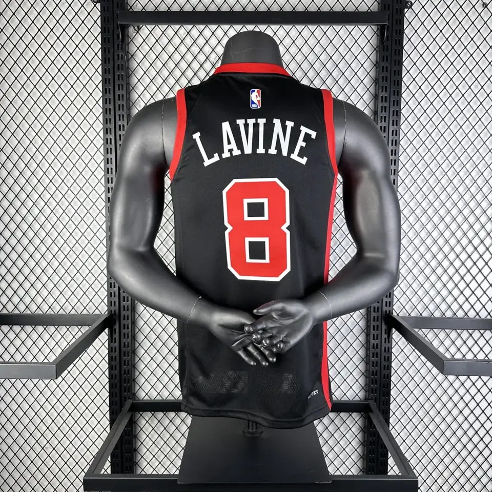 Foto 2 de Temporada 24 Bulls Edición Ciudad número 8 LaVine