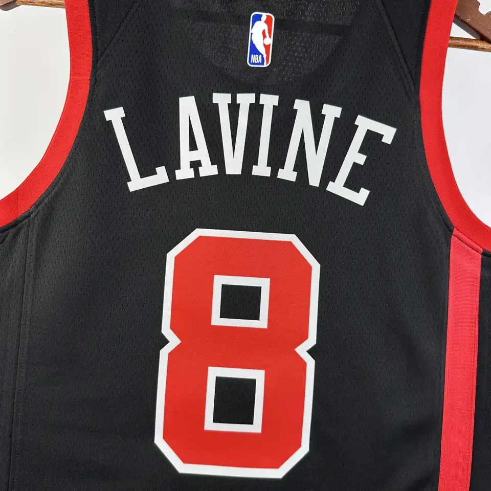Foto 4 de Temporada 24 Bulls Edición Ciudad número 8 LaVine