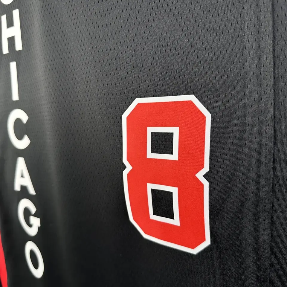 Foto 6 de Temporada 24 Bulls Edición Ciudad número 8 LaVine