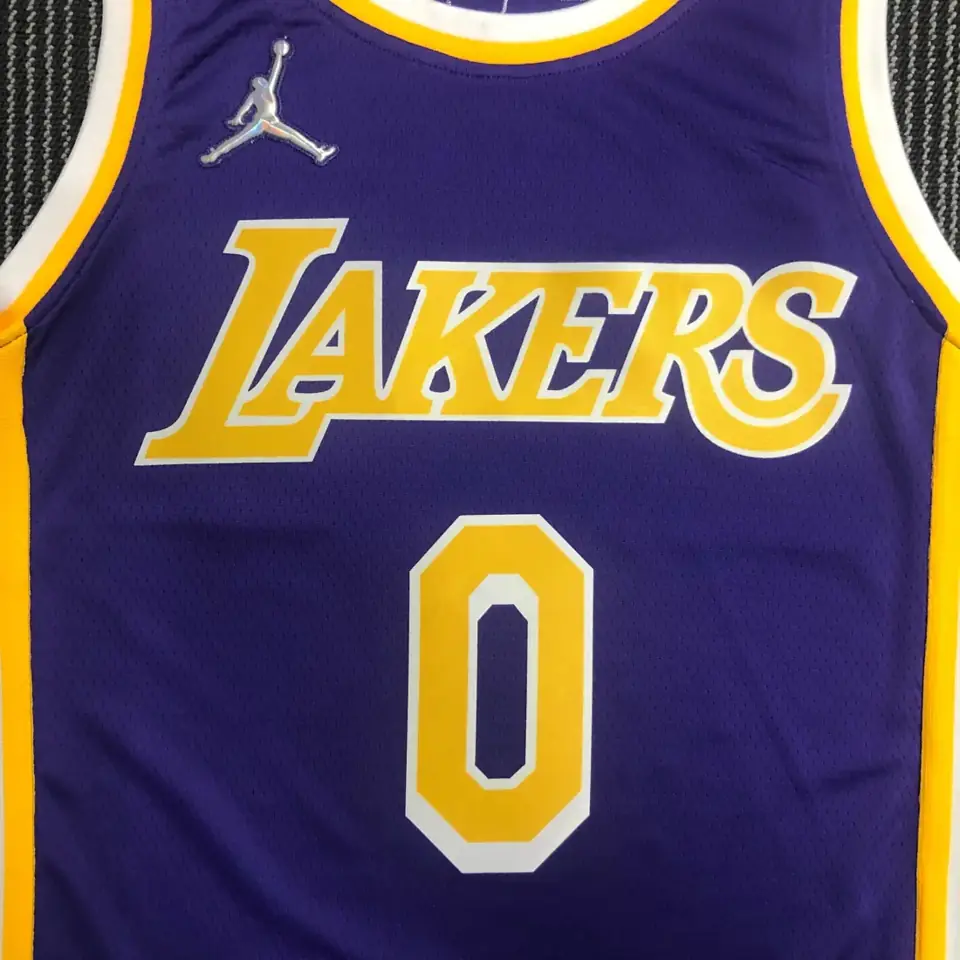 Foto 6 de 75 aniversario Lakers Edición Jumpman número 0 Westbrook