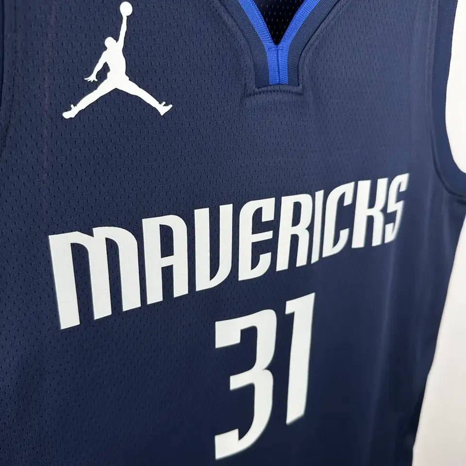 Foto 5 de Temporada 21 Mavericks Edición limitada Air Nº 11 Thompson