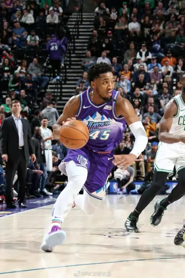 Foto 8 de Utah Jazz Edición Montaña retro púrpura nº 45 Donovan Mitchell