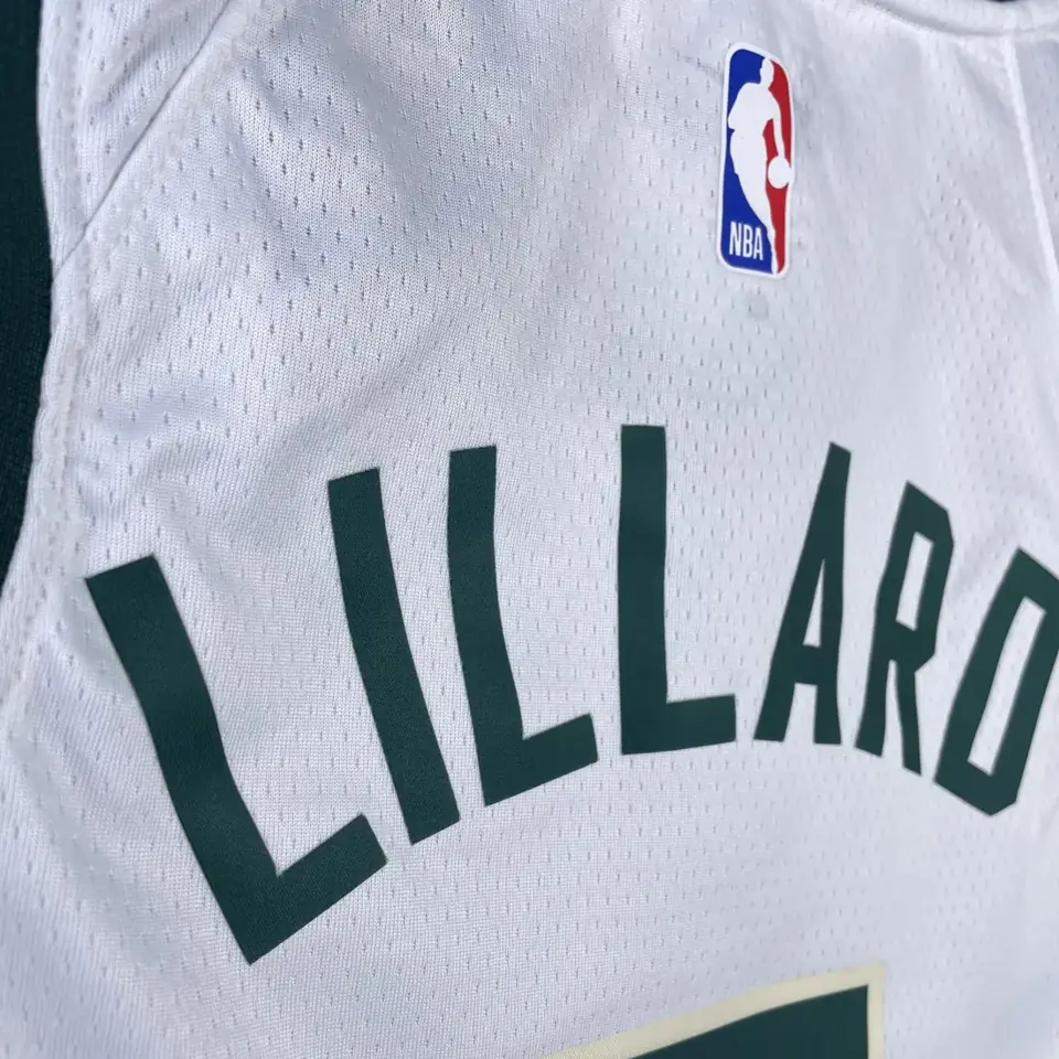 Foto 3 de Temporada 23 Bucks local blanco número 0 Lillard