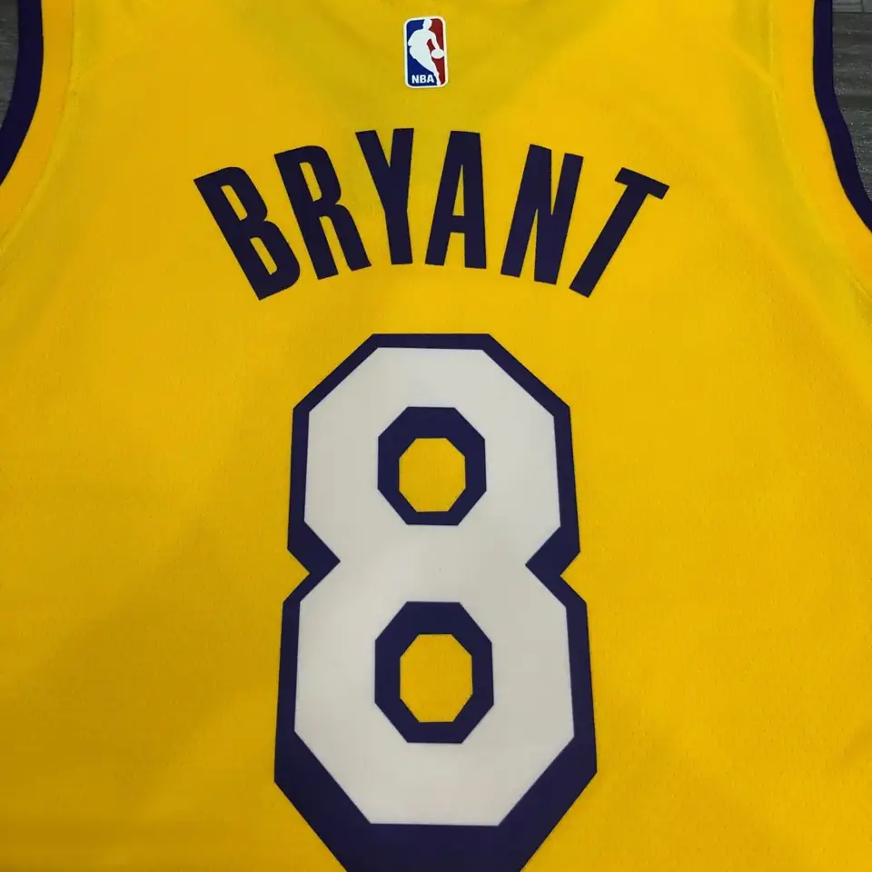 Foto 4 de Los Angeles Lakers con estrellas nº 8 Kobe