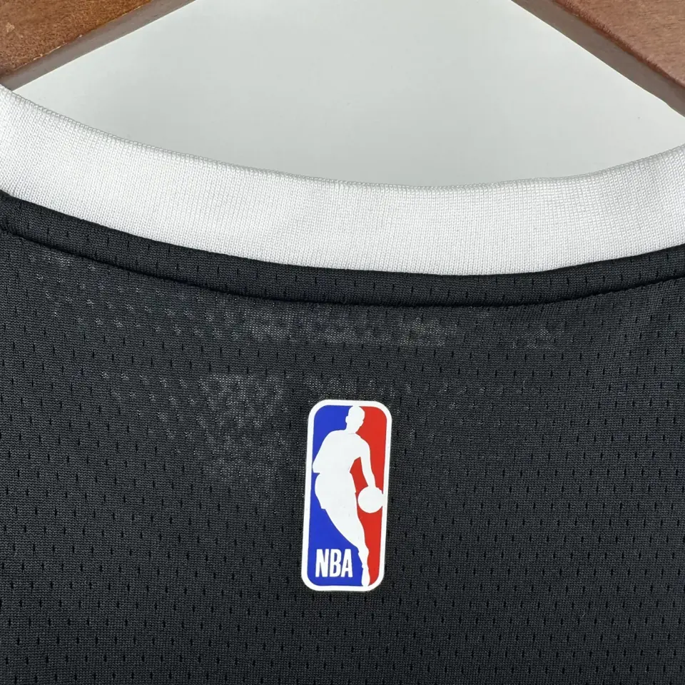 Foto 4 de Temporada 23 Spurs Versión Jumpman número 4 Fox
