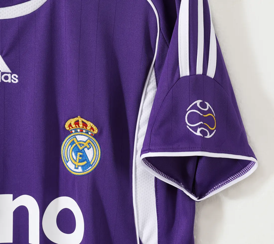 Foto 5 de Temporada 2006/07 Real Madrid morado 8A