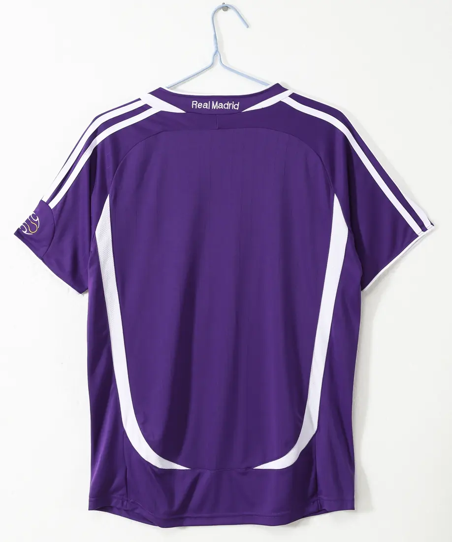 Foto 8 de Temporada 2006/07 Real Madrid morado 8A