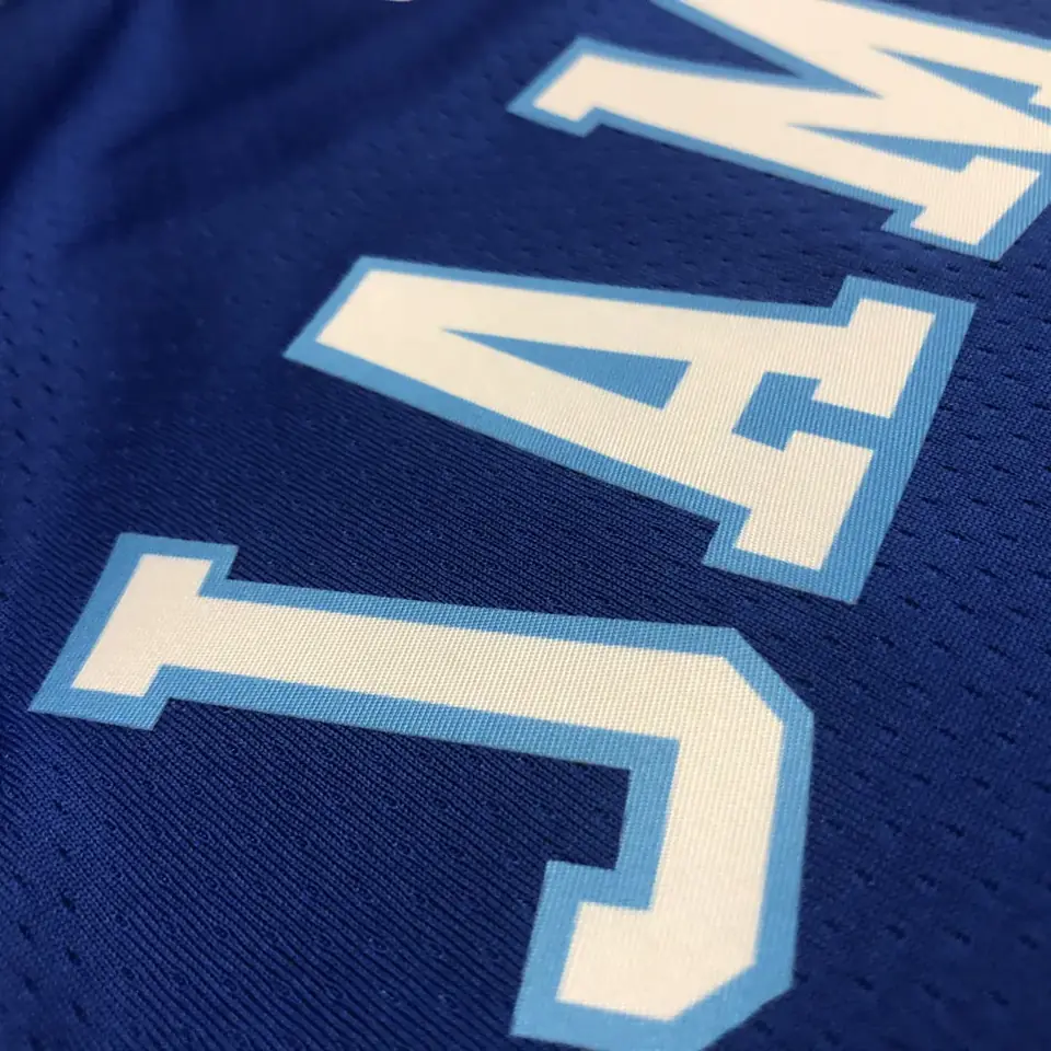 Foto 7 de Temporada 21 Lakers retro azul nº 6 James