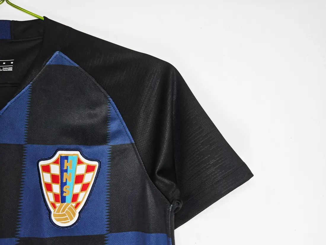 Foto 8 de Temporada 2018 Croacia camiseta retro visitante azul y negro 8A