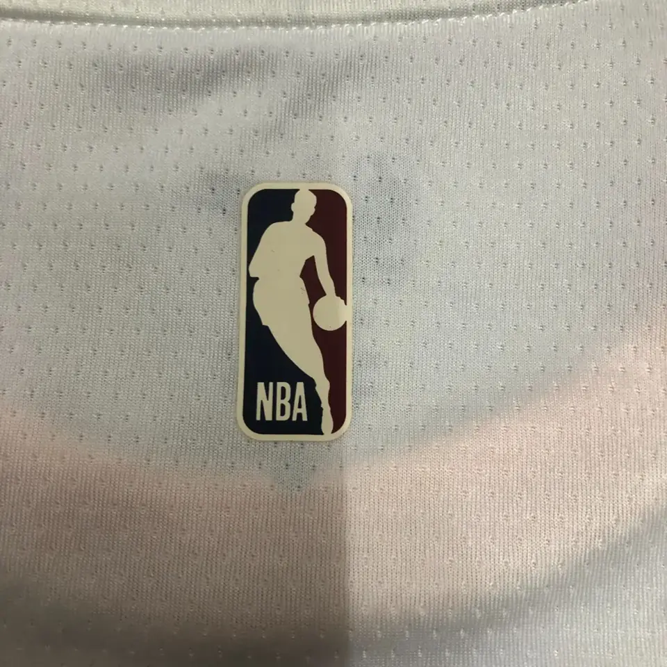 Foto 4 de Temporada 23 Lakers retro número 23 LeBron James