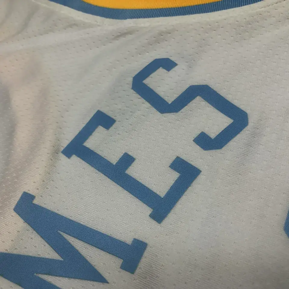 Foto 5 de Temporada 23 Lakers retro número 23 LeBron James