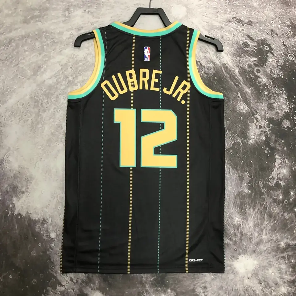 Foto 8 de Hornets, temporada 23, Edición City, número 12 Oubre