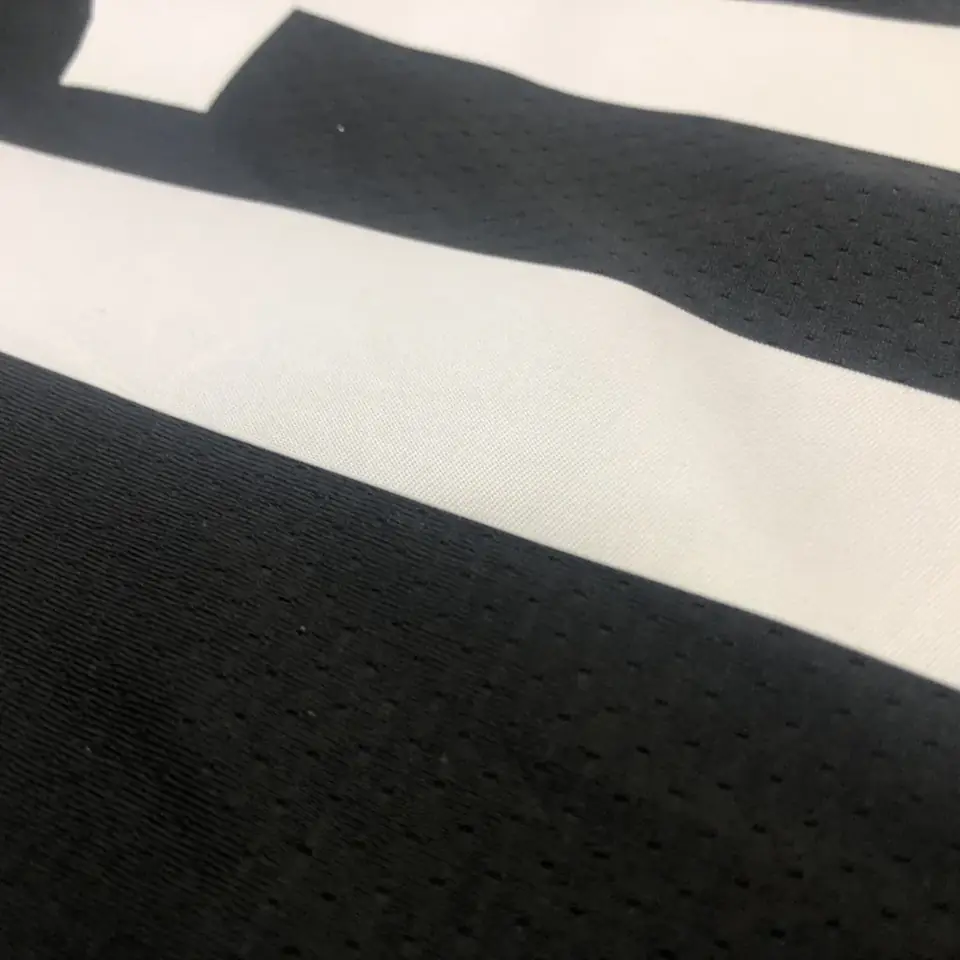 Foto 2 de Brooklyn Nets cuello en V negro nº 11 Irving