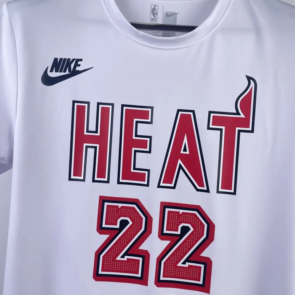 Foto 7 de Camiseta de secado rápido: temporada 23 Heat retro manga corta número 22 Butler