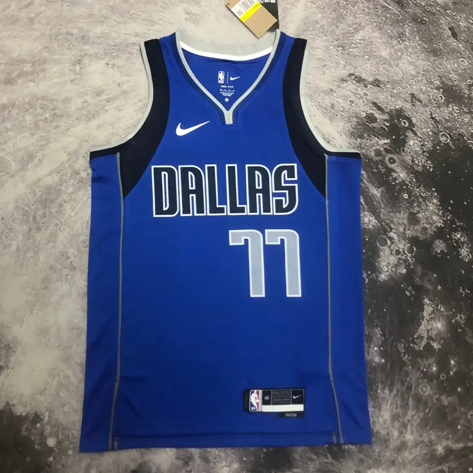Foto 5 de Temporada 23 Mavericks azul nº 77 Doncic