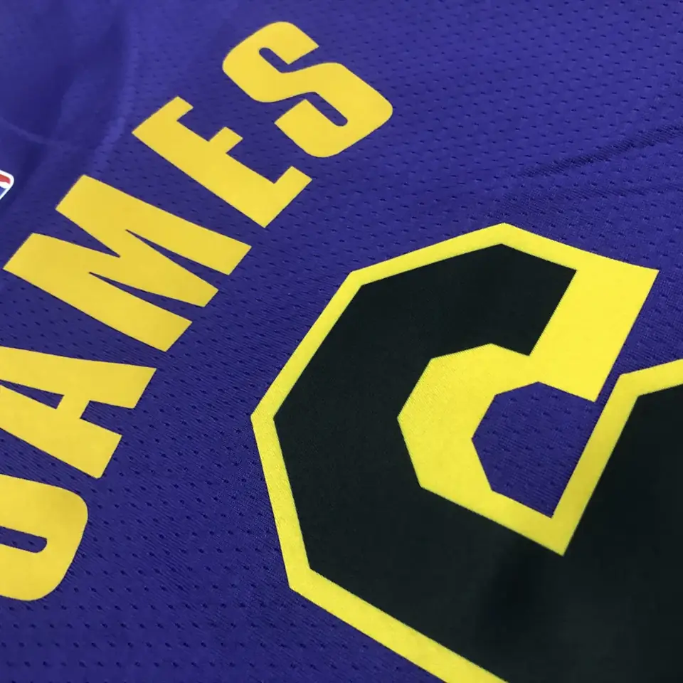 Foto 4 de Temporada 23 Lakers edición Jumpman número 6 James