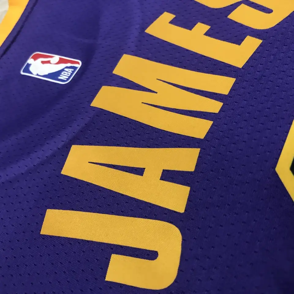 Foto 6 de Temporada 23 Lakers edición Jumpman número 6 James