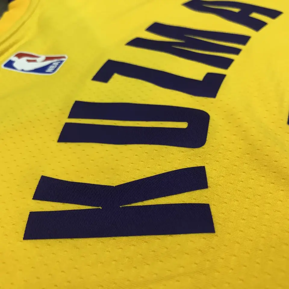 Foto 2 de Los Angeles Lakers con estrellas nº 0 Kuzma